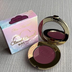 Too Faced Cloud Crush Blurring Blush - berry dreamy